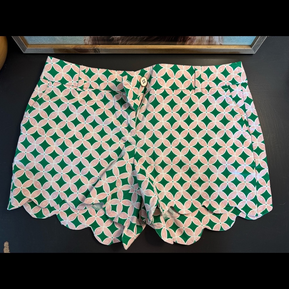Crown and Ivy Shorts size 6